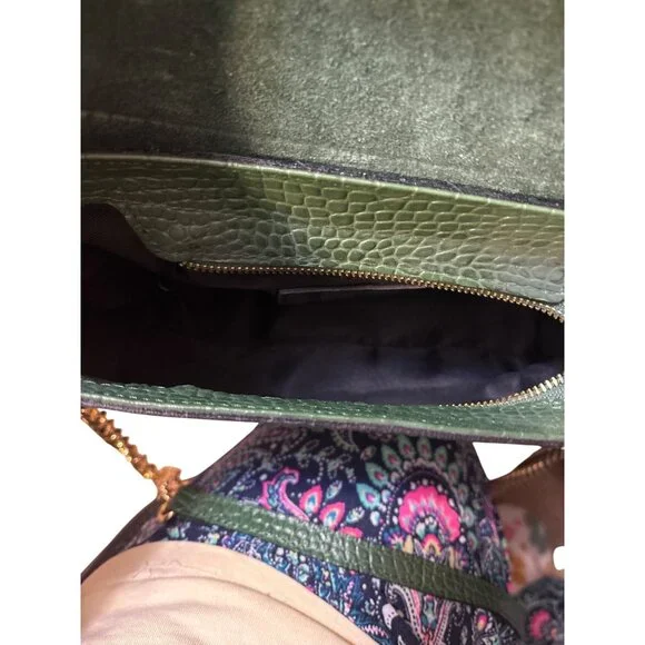 Vera Pelle Green Croc-Embossed Genuine Leather Handbag With Top Handle & Gold Ch